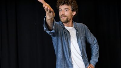 MAURIZIO LASTRICO in “SUL LASTRICO”